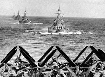Американский флот на пути к Филлипинам.