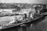 Флагманский корабль контр-адмирала Олдендорфа крейсер "Луисвилль"