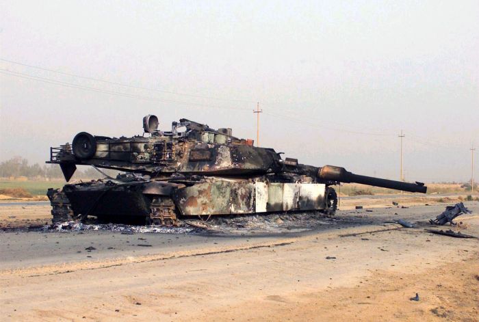 Вторая иракская война выявила слабые места американских танков М1А1 "Абрамс" и окончательно развеяла миф о его неуязвимости, тщательно насаждавшийся в течение последнего десятилетия